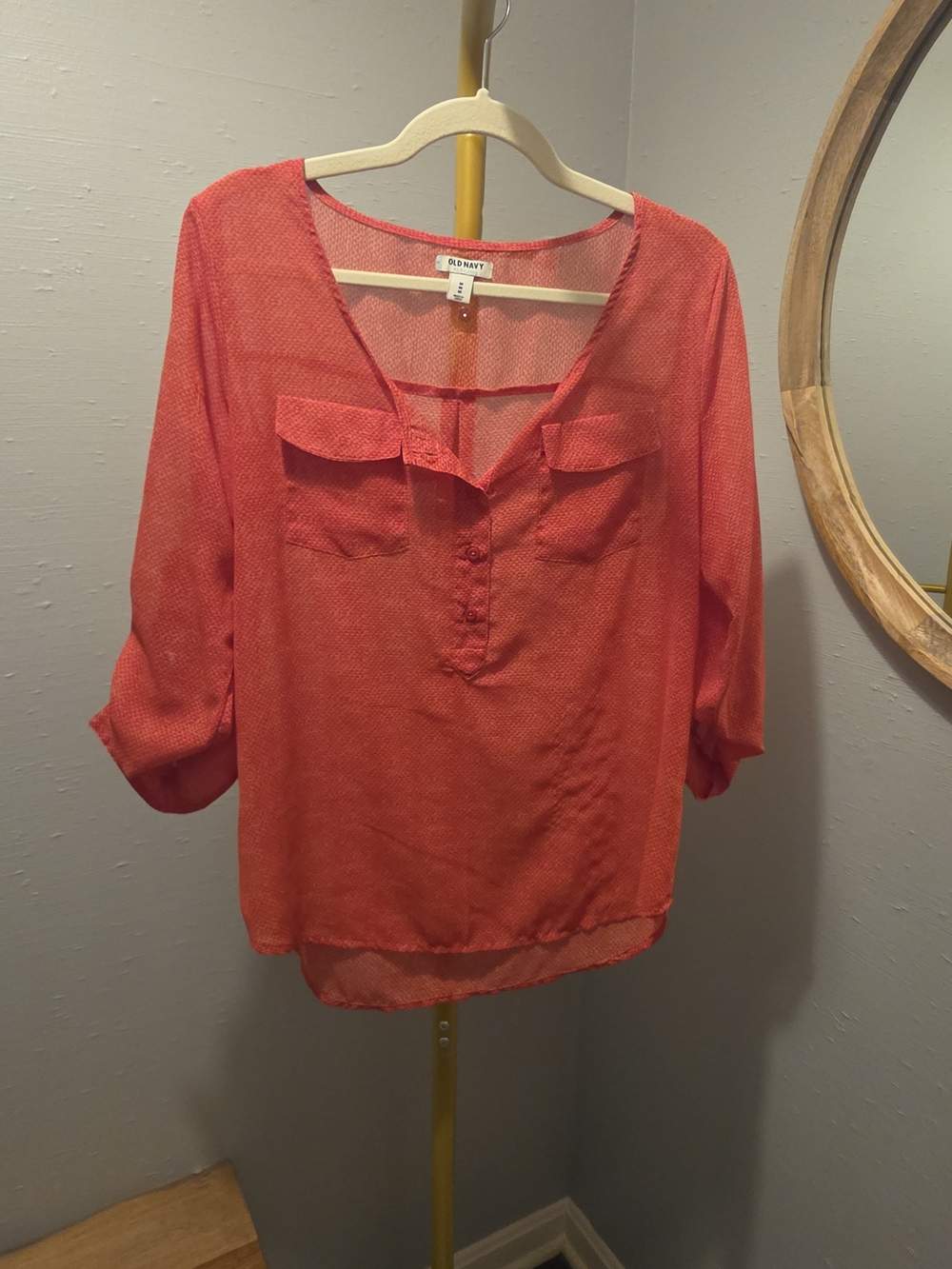 Old Navy Coral V-Neck Button-Front Roll-Sleeve Blouse